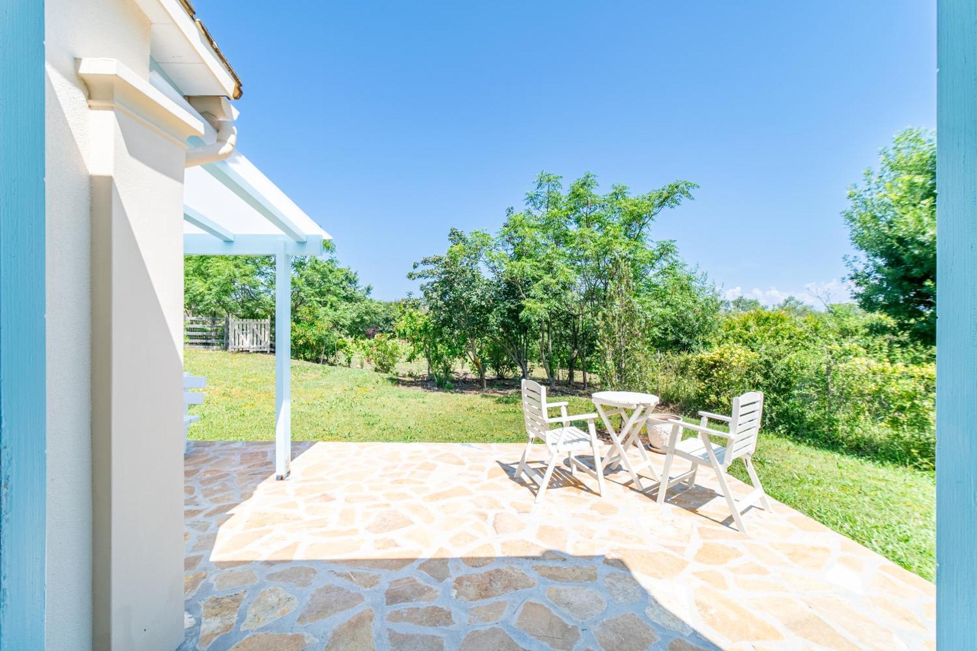 Aroggia Farm Villa Xanthatai Exterior photo